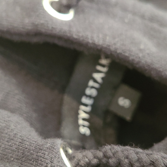 Stylestalker Fierce oversized Black cropped hoodie - Picture 2 of 4